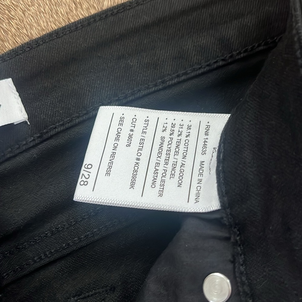 Kancan black capris - Picture 6 of 6